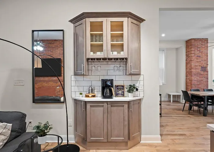 6br Group Retreat W/ Bbq, Game Room, And Parking