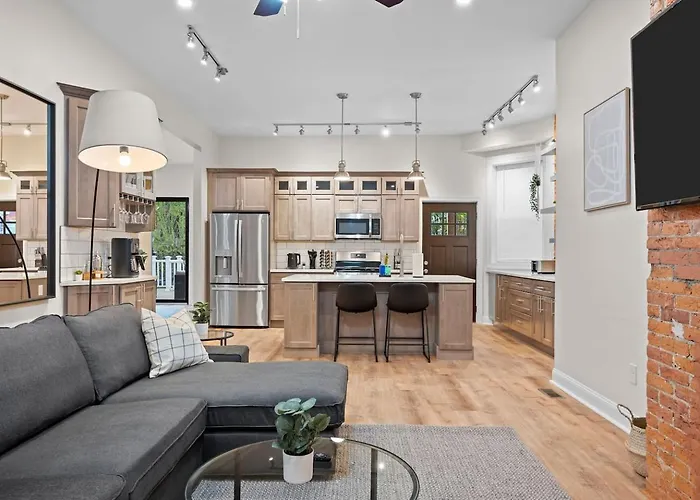 6br Group Retreat W/ Bbq, Game Room, And Parking Apartment Pittsburgh