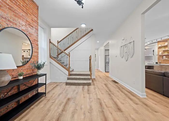 Apartment 6br Group Retreat W/ Bbq, Game Room, And Parking *