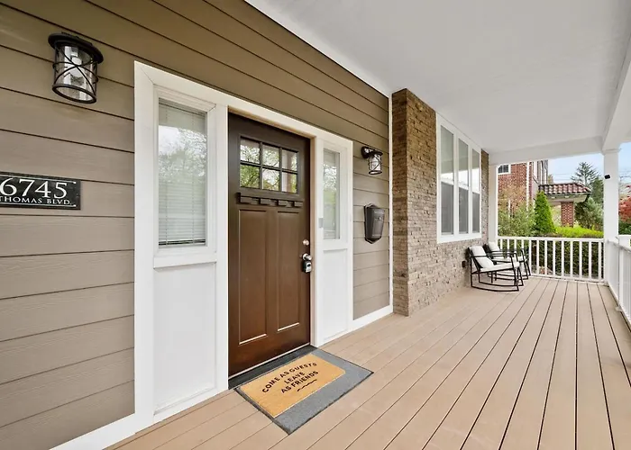 6br Group Retreat W/ Bbq, Game Room, And Parking *